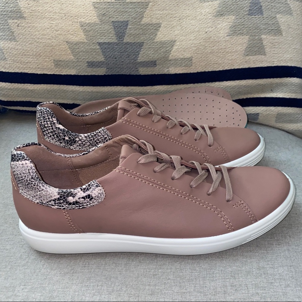 Woman's Sneakers & Athletic Shoes ECCO Soft 7 Street Sneaker 2.0